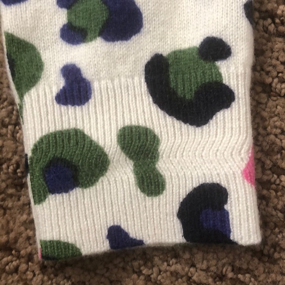 NWT Boden Cashmere V-Neck Sweater, size S - Picture 9 of 10